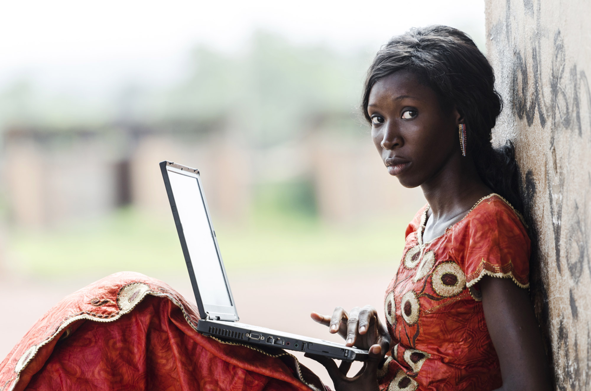 Photo : initiation à l'informatique au Cameroun