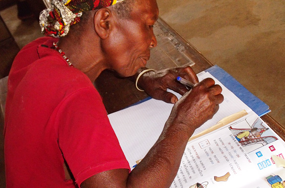 LifeTime Projects : illustration de la mission "Alphabétisation au Cameroun"